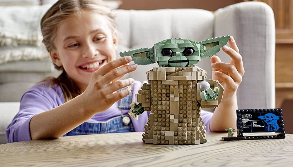 This Baby Yoda Lego Set Soothes Our Souls